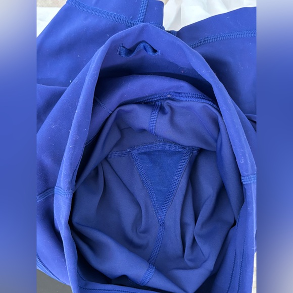 Lululemon Wunder Train High Rise Short 8" in Larkspur, Size 6 - Picture 5 of 7